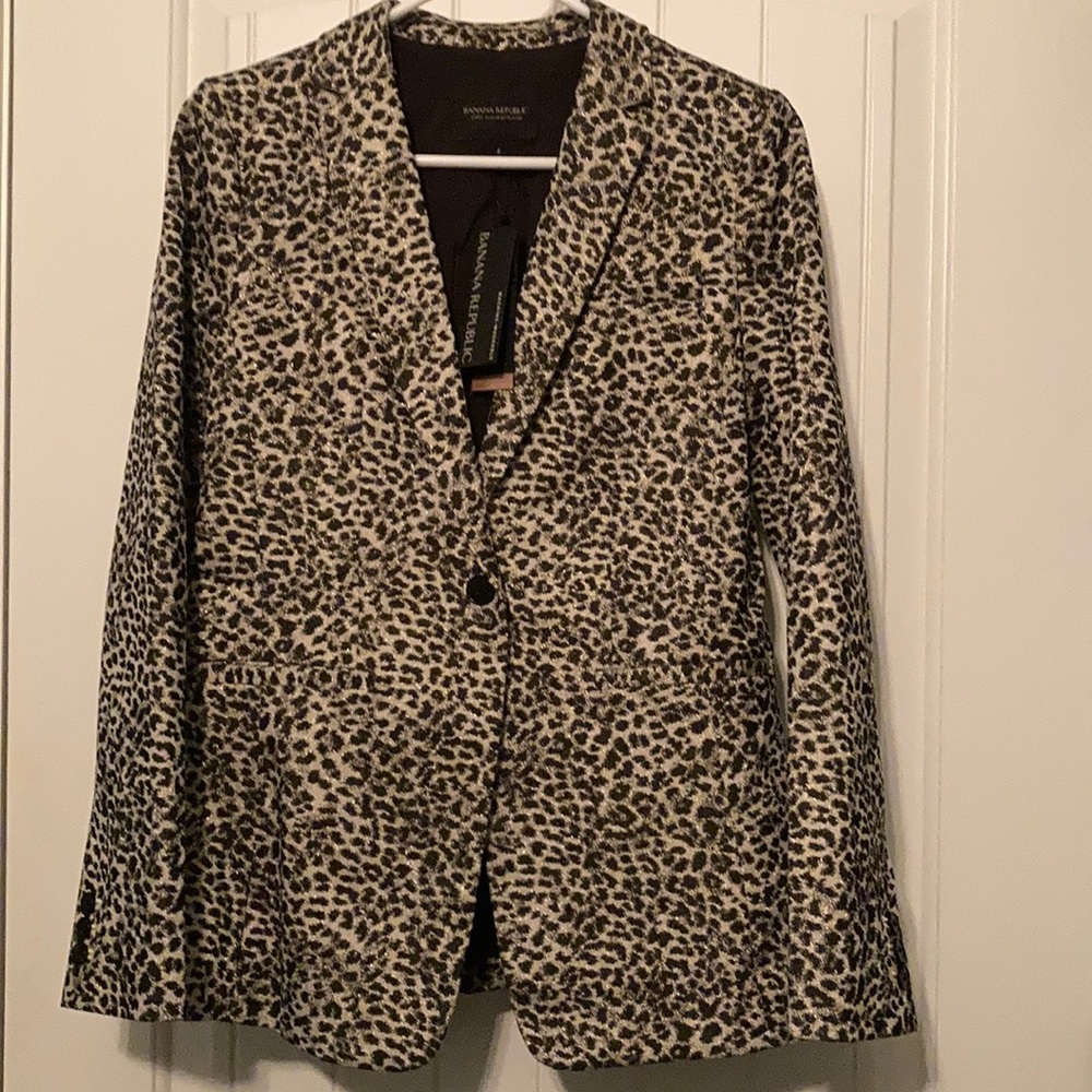 Gorgeous Banana Republic Long and Lean Blazer